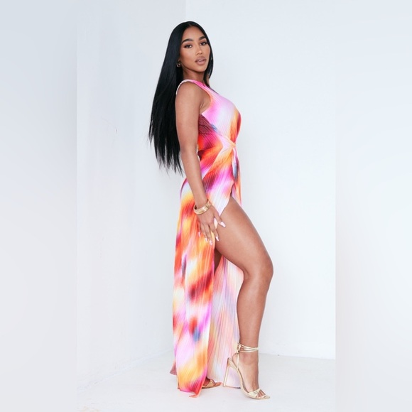 PINK ABSTRACT PRINT PLISSE KNOTTED SPLIT DETAIL MAXI DRESS - MEDIUM - Picture 5 of 6